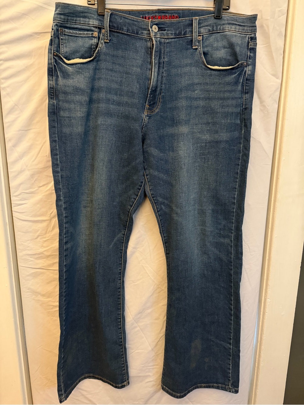 Lucky Brand Men's Bootcut Jeans in Medium Blue Wash 410 Athletic Straight 38x32